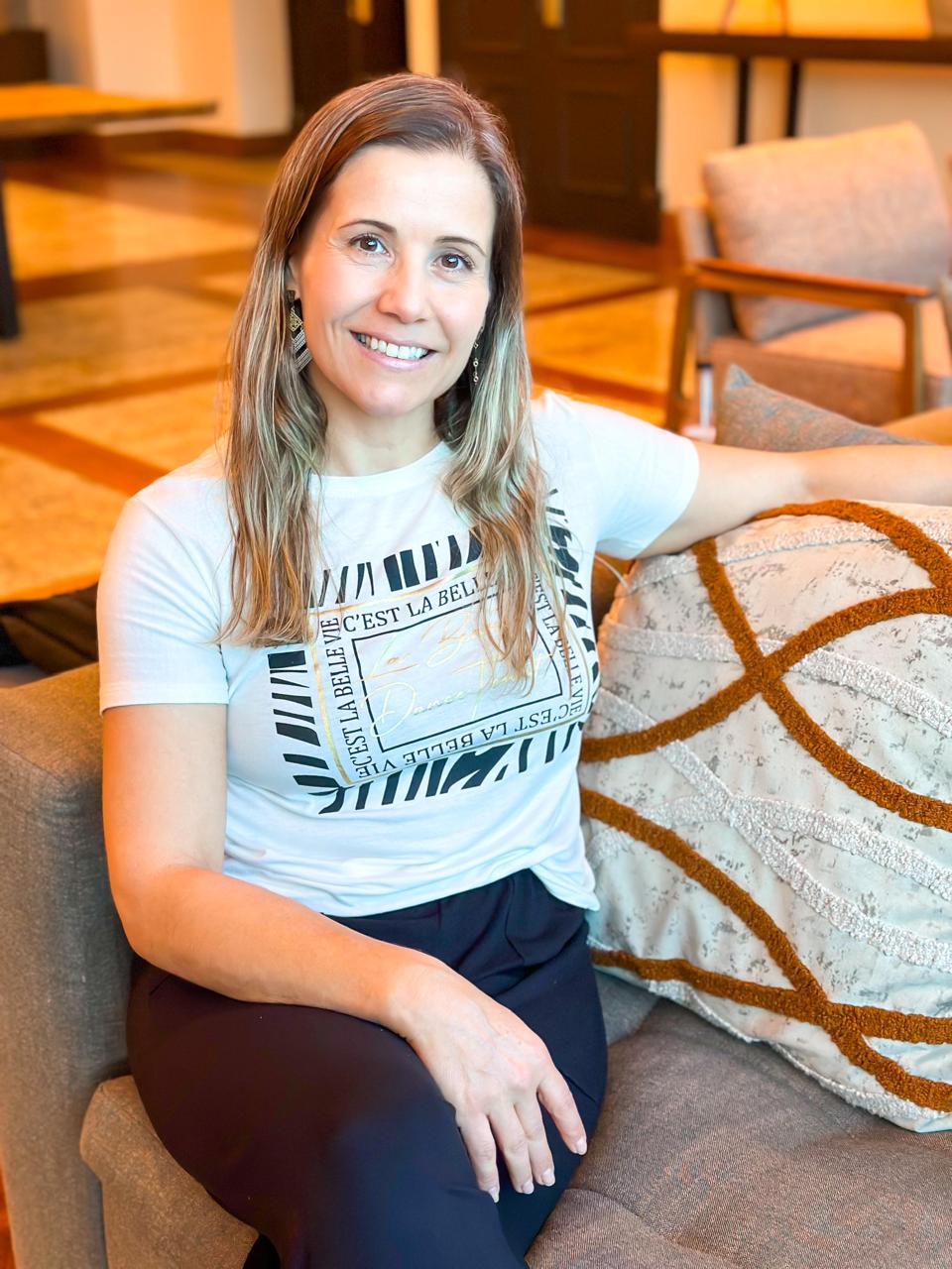 Teacher Fernanda Cassiano - IDION Idiomas On-line